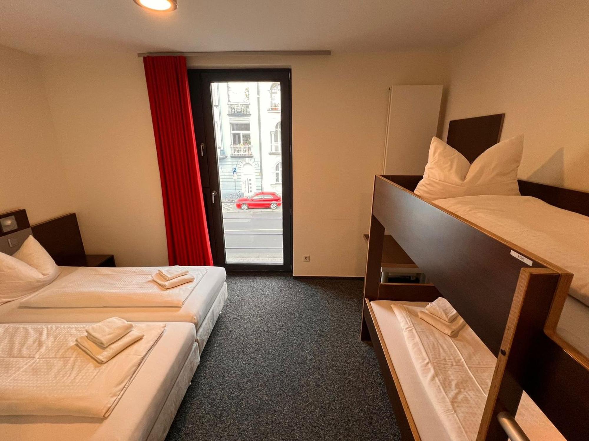 Jugendherberge Duesseldorf * Düsseldorf