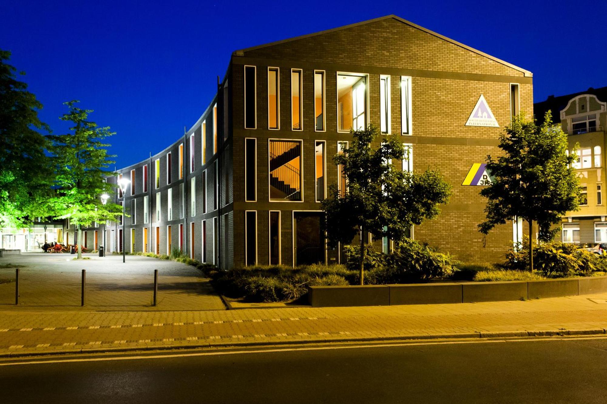 Jugendherberge Duesseldorf Hostel *